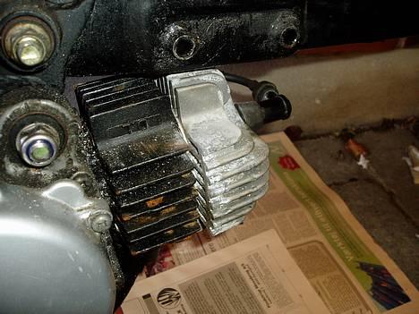 Suzuki FZ50 [SOLGT] - Tun- cylinder og topstykke. billede 3