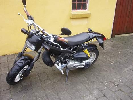 Suzuki street magic SOLGT - ja sys nu den er flot billede 1