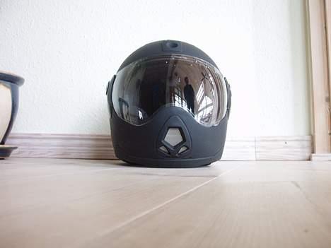 Suzuki street magic SOLGT - fed hjelm billede 2