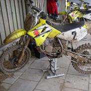 Suzuki RM 85 ( SOLGT )