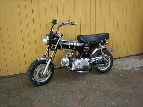 Honda Dax -- lowrider (SOLGT) - daxen billede 7