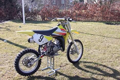 Suzuki RM 85 SOLGT - uden det nye sædebetræk billede 4