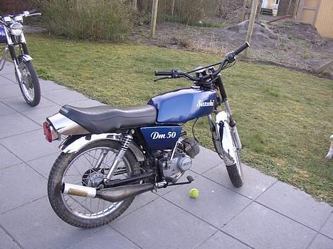 Suzuki DM50 Samurai *solgt* - som den står nu, den er sku da blevet flot ;D billede 4