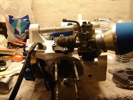 Aprilia sonic GP - lige et hurtigt billed af farmand´s neo´s motor som han er i gang med . hehe billede 12