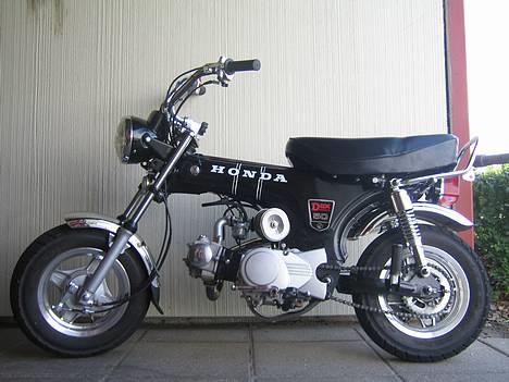 Honda dax billede 1