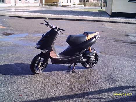 Aprilia Sr 50 Ditech SOLGT billede 3