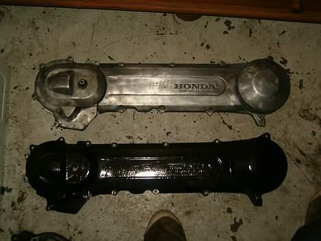 Honda wallaroo (byttet) - motor skjold , crom og sort  billede 4