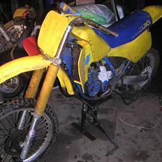 Suzuki            rm 125cc 