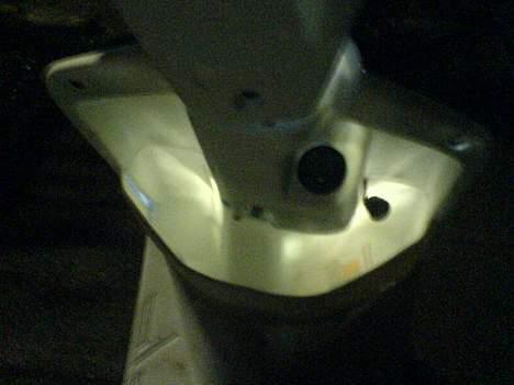 Yamaha Jog As - Projekt - Skal lige siges, det lys er ikk fra forlygten, men fra de inveninde dioder under skjoldet. billede 3