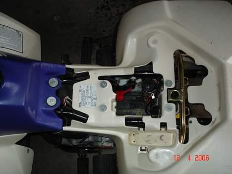 Suzuki lt 80 - batteri, olietank billede 8