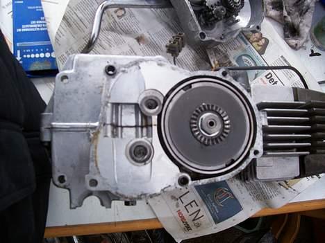 Puch Maxi K Solgt - der har jeg lige kickstarteren af og fik skiftet pakninger billede 5