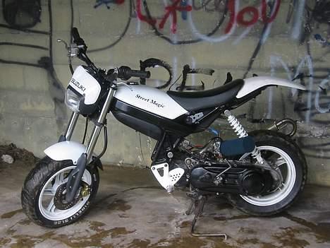 Suzuki STREET MAGIC billede 4