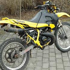 Suzuki RMX Appelsinen Før