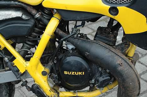 Suzuki RMX Appelsinen Før billede 4