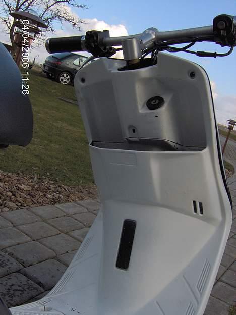 Yamaha Jog fs  Solgt - Dato passer ikke. Hvide inderskjolde. billede 11