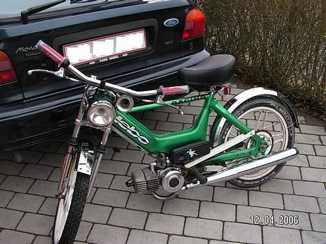 Puch Maxi K-Byttet med 4g DX - Nyt billede fra 12/4, med mors mondeo i baggrunden ;) billede 18