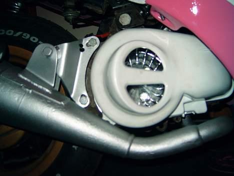 Aprilia sonic tilbage og solgt he - grisetryne (lidt modificeret) og chrom evo hjul billede 12