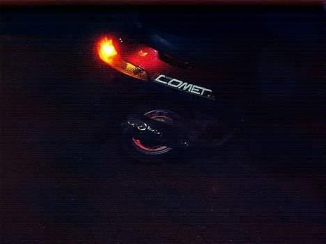 Adly abc comet <SOLGT> - det så comet fra siden let mærke til det røde lys ved hjulet :) billede 2