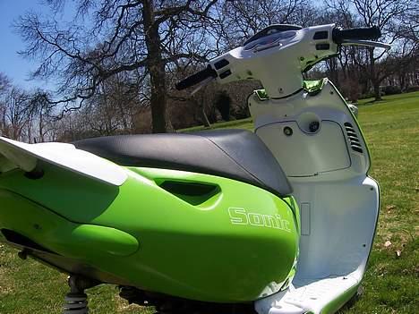 Aprilia aprilla sonic billede 8