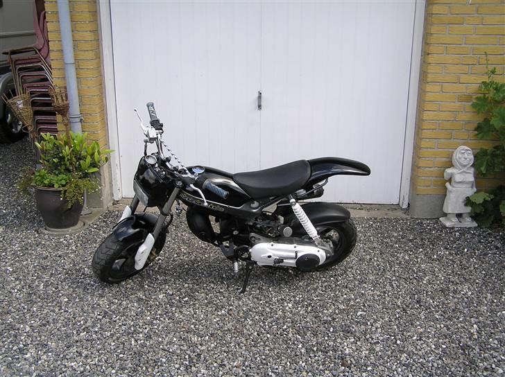 Suzuki street magic (Byttet) billede 1