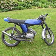 Yamaha -             fs1. byd