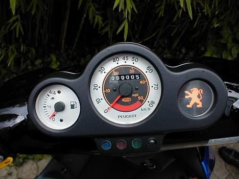 Peugeot SpeedFight 2  - haha den har allerede kørt 5km  billede 3
