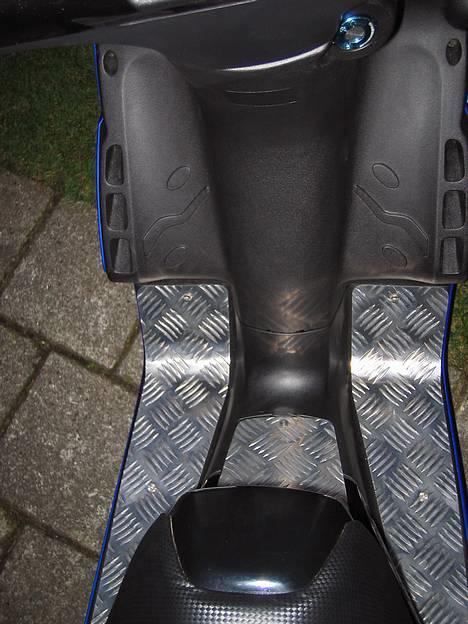 Peugeot speedfight 2 SOLGT - Krans rundt om tændingslås i blå billede 8