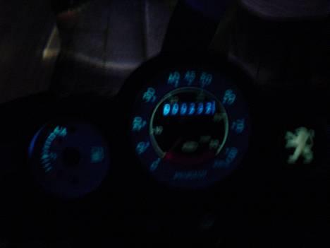 Peugeot speedfight 2 SOLGT - Blåt lys i speedometer :) billede 9