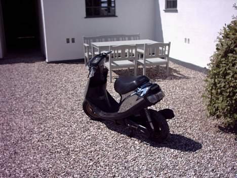 Yamaha Jog AS - Crome - Mit kamera har det ikke så godt, derfor billederne er så "tamme", selvom det var dejligt solskins vejr den dag... billede 3