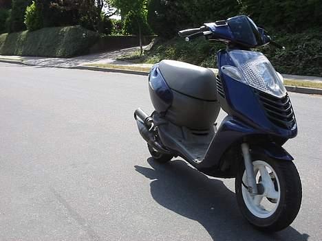 Aprilia Sonic -SOLGT- billede 4