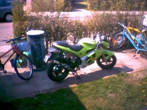 Gilera DNA (SOLGT) - NOS klistermærkerne som flyvestation verløse lavet til mig :-) billede 4