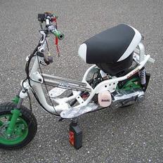 Yamaha jog LC  >>Egholm-joggen<<