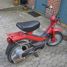 Piaggio Grillo aka. rød Ferrari