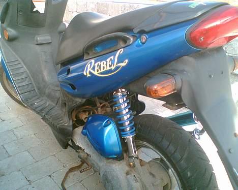 Suzuki Katana *SOLGT* billede 4