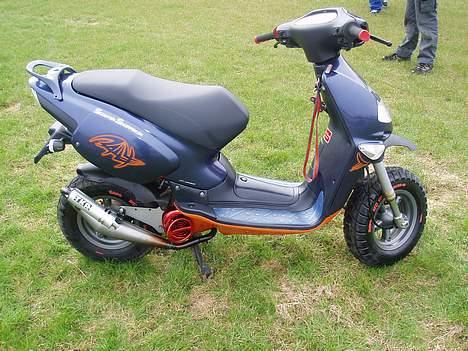 Aprilia Rally ac solgt :( - Rally´en fra højre billede 7