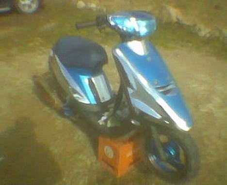 Yamaha jog fs blevet stjålet.. - det endeste billde jeg nåde at tag af den inden den blev stjålet og smardret.. billede 7