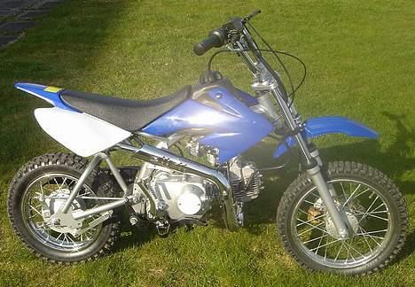 MiniBike Feiyue (SOLGT) - Sprit ny. Den skal jeg nok få svinet til! :D billede 1