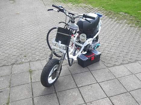 Yamaha Jog *Brutalis* *Væk :(* billede 2