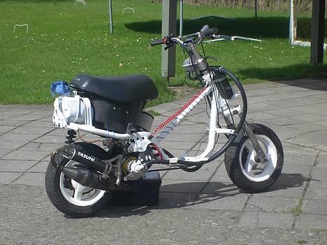 Yamaha Jog *Brutalis* *Væk :(* billede 5