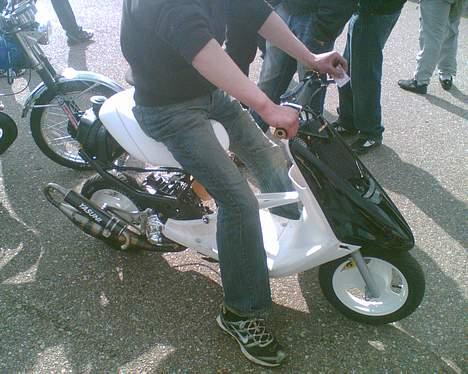 Yamaha Jog lc *solgt* billede 7