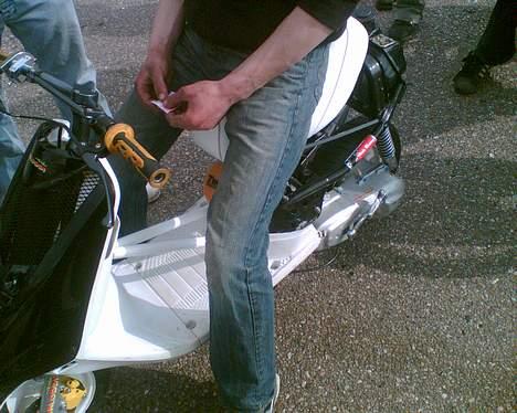 Yamaha Jog lc *solgt* billede 8