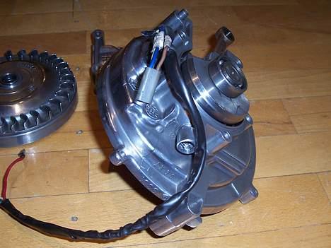 Vespa ciao projekt (solgt) - motor 1: som er højglanspoleret og med elektronisk tændning billede 7