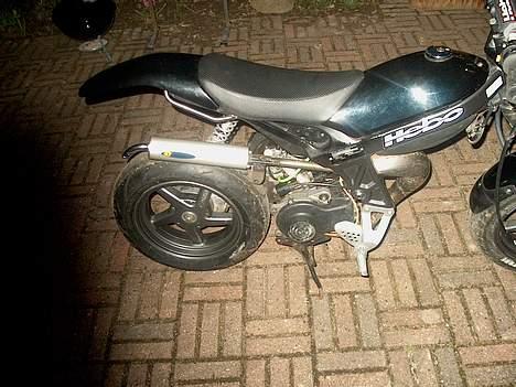 Suzuki street magic SOLGT - der kom sq lige en finger med i spillet :P billede 6