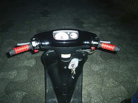 Yamaha Jog Spaceinnovation SOLGT billede 10