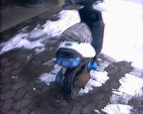 Yamaha jog solgt - før billede 5