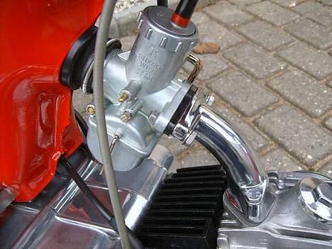 Honda  CD50  5 Speed - 22 mm karburator og studs. billede 8