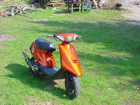 Yamaha jog (solgt) billede 10