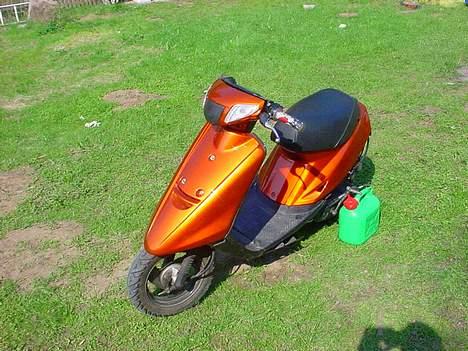 Yamaha jog (solgt) billede 11