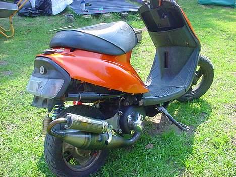 Yamaha jog (solgt) billede 12