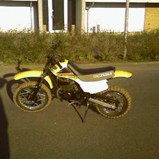 Suzuki DS80